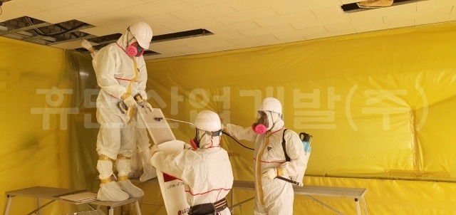3공학1관 A동 207호, 208호 석면철거공사.jpg